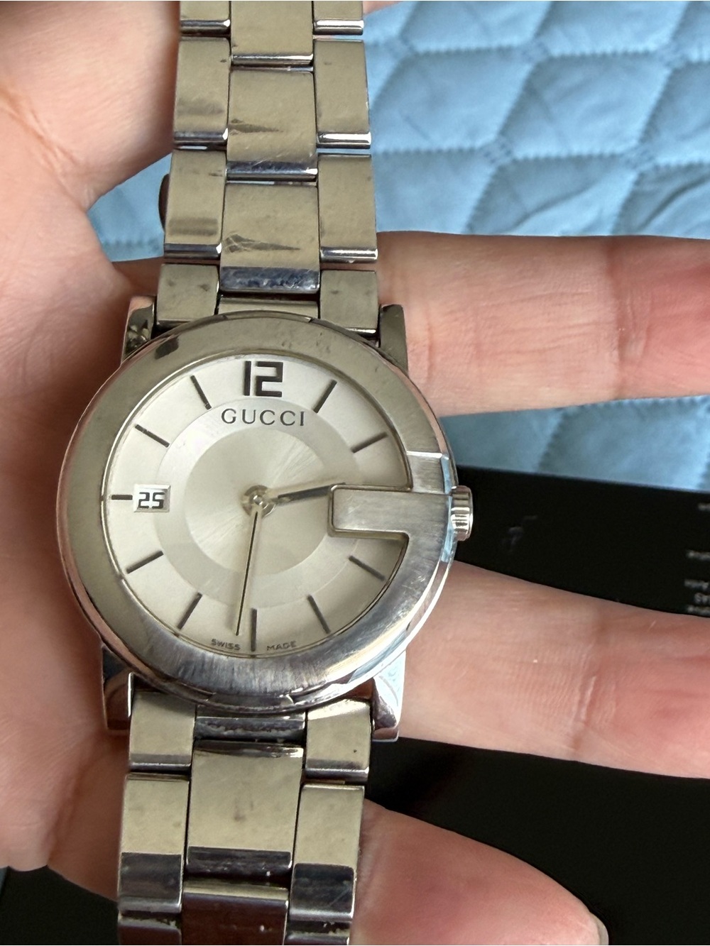 Gucci Silver-Tone Women's Stainless Steel Bracelet Watch